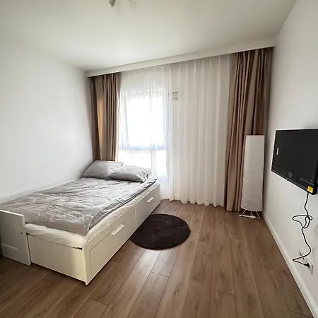 Апартаменты Kaskady Airport Modern - Close To The Airport - 10 Min, And Center - 15 Min