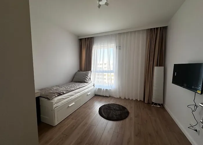 Апартаменты Kaskady Airport Modern - Close To The Airport - 10 Min, And Center - 15 Min