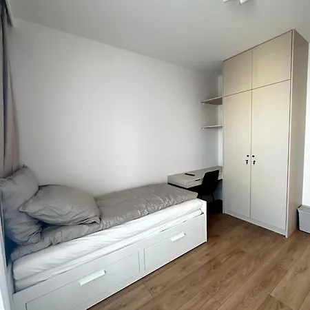 Daire Kaskady Airport Modern - Close To The Airport - 10 Min, And Center - 15 Min Varşova