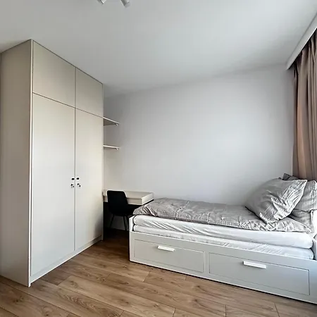 Kaskady Airport Modern - Close To The Airport - 10 Min, And Center - 15 Min Daire