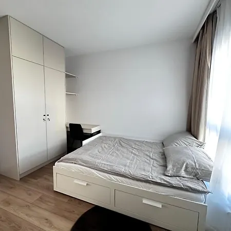 Daire Kaskady Airport Modern - Close To The Airport - 10 Min, And Center - 15 Min Varşova